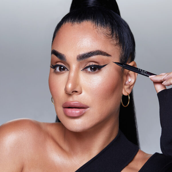 Huda Beauty Life Liner Quick 'n Easy Precision Liquid Liner Mini - Very Vanta Black(0.45ml) - Image 8
