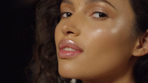 FENTY BEAUTY Diamond Bomb All Over Diamond Veil - How Many Carats(8 g) - Image 11
