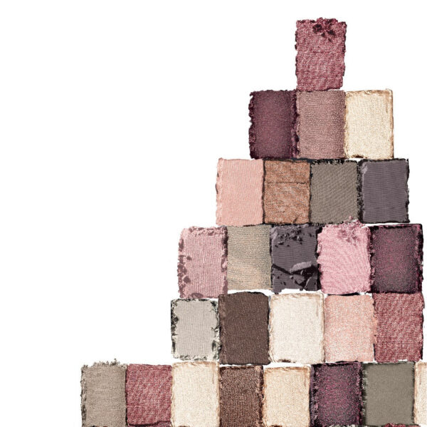 Maybelline New York The Blushed Nudes Eyeshadow Palette, 12 Highly Blendable Shades - Blush(9gm) - Image 5